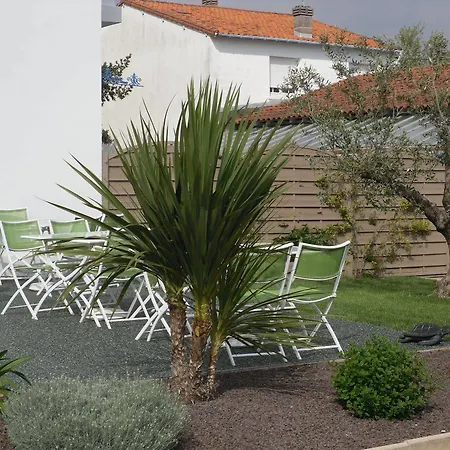 The Originals Access, Corinna,