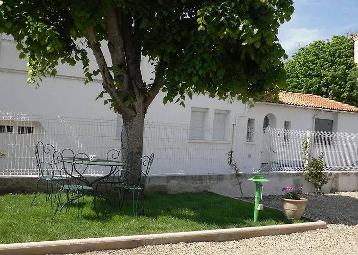 The Originals Access, Corinna, Otel Royan